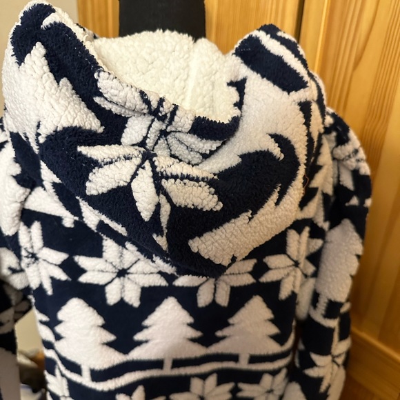 Vera Bradley Sherpa Pull over - Picture 5 of 8